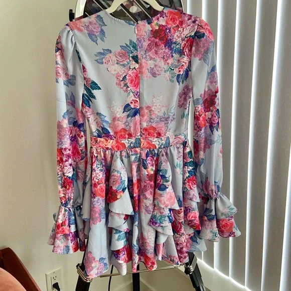 Michael Costello Pink and Blue Robe Intimates - Picture 7 of 13